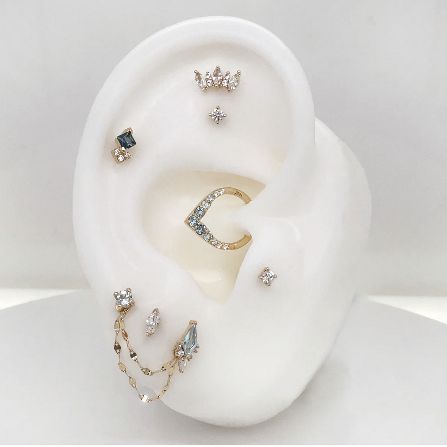 Alice with White Sapphire From Buddha