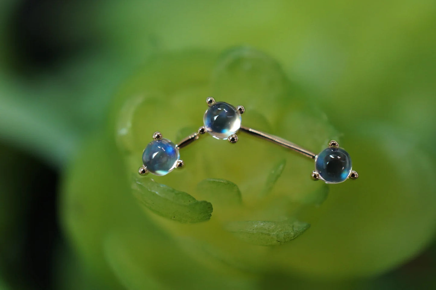 Astera 3 - Cabochon Gemstone from Modern Mood