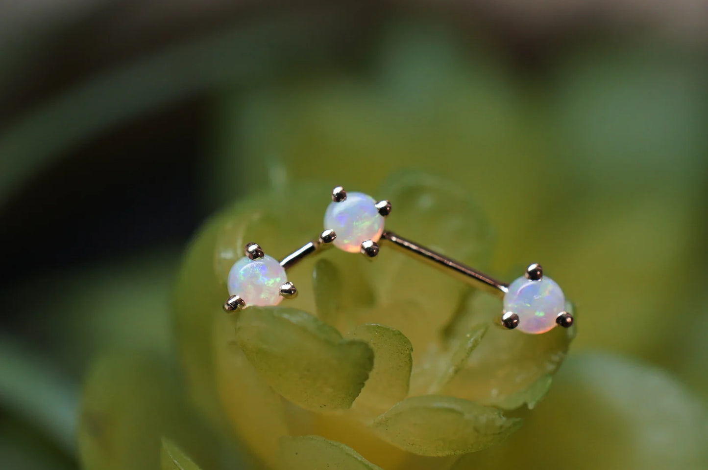 Astera 3 - Cabochon Gemstone from Modern Mood