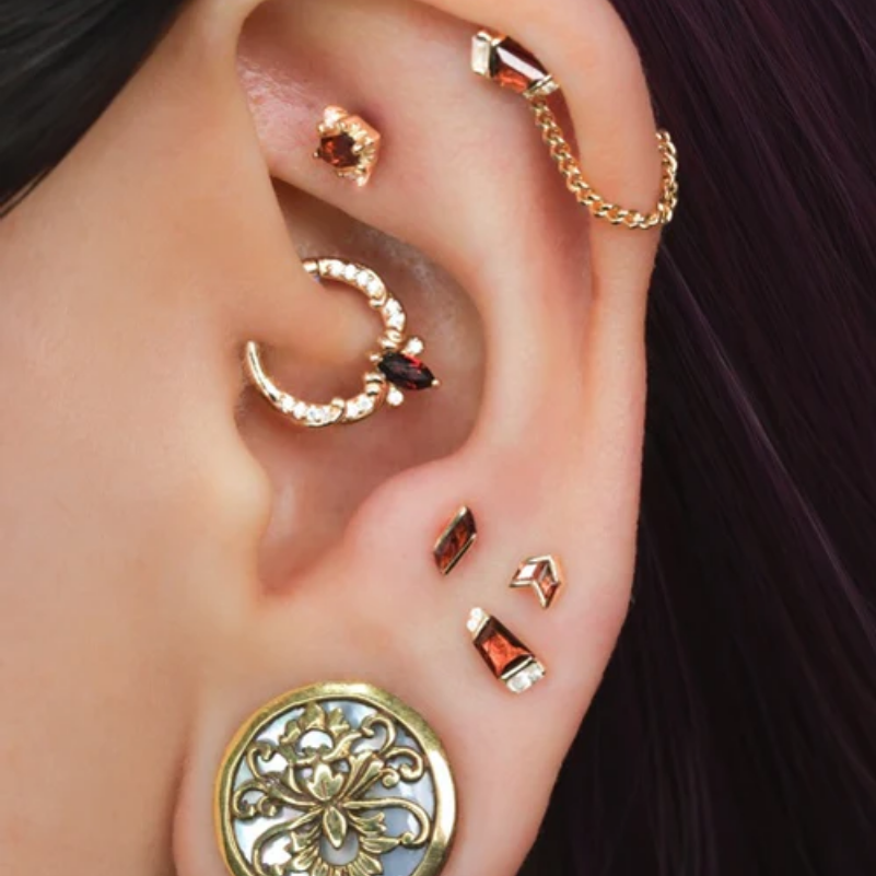Coterie with Garnet From Buddha