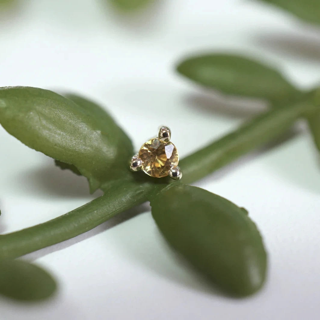 Solitaire - Gia - 3 Prong Faceted Gemstone from Modern Mood