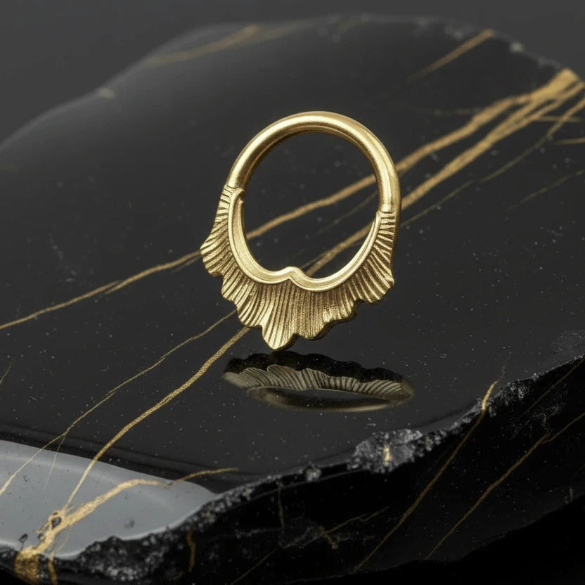 Avery Seam Ring — Anatometal