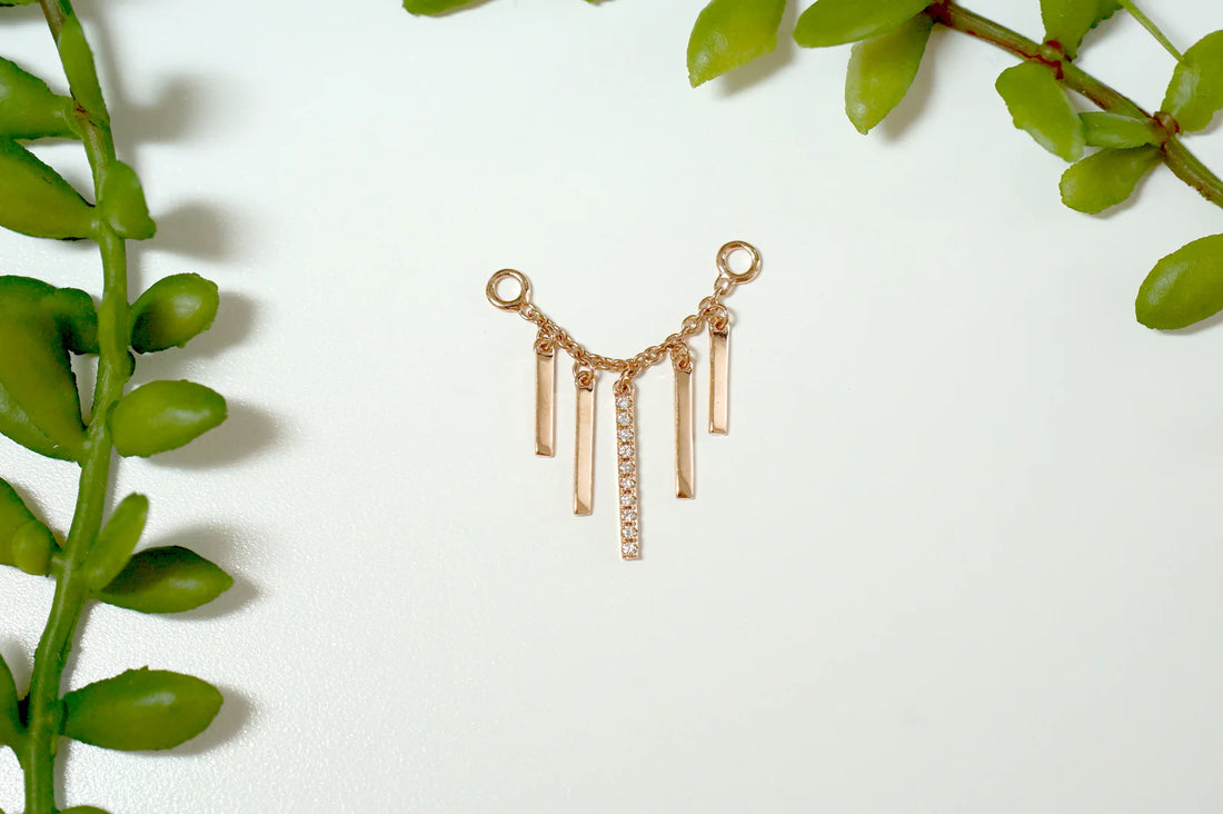 Chain with Dripping Gold Bars — Modern Mood