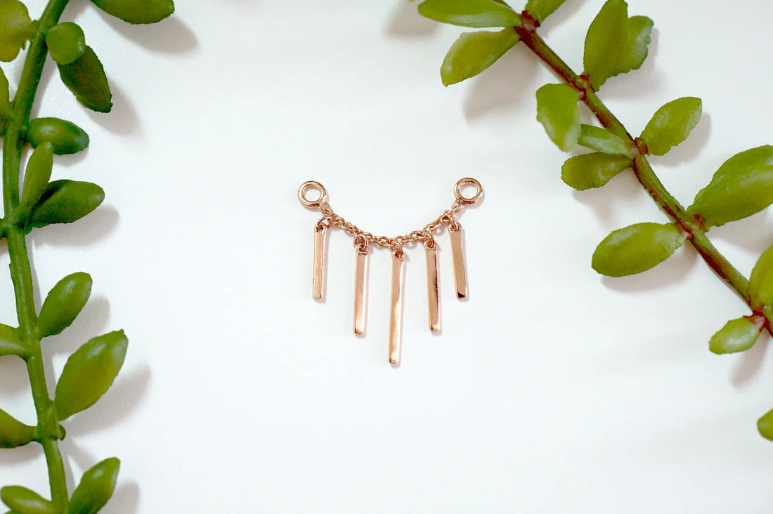 Chain with Dripping Gold Bars — Modern Mood
