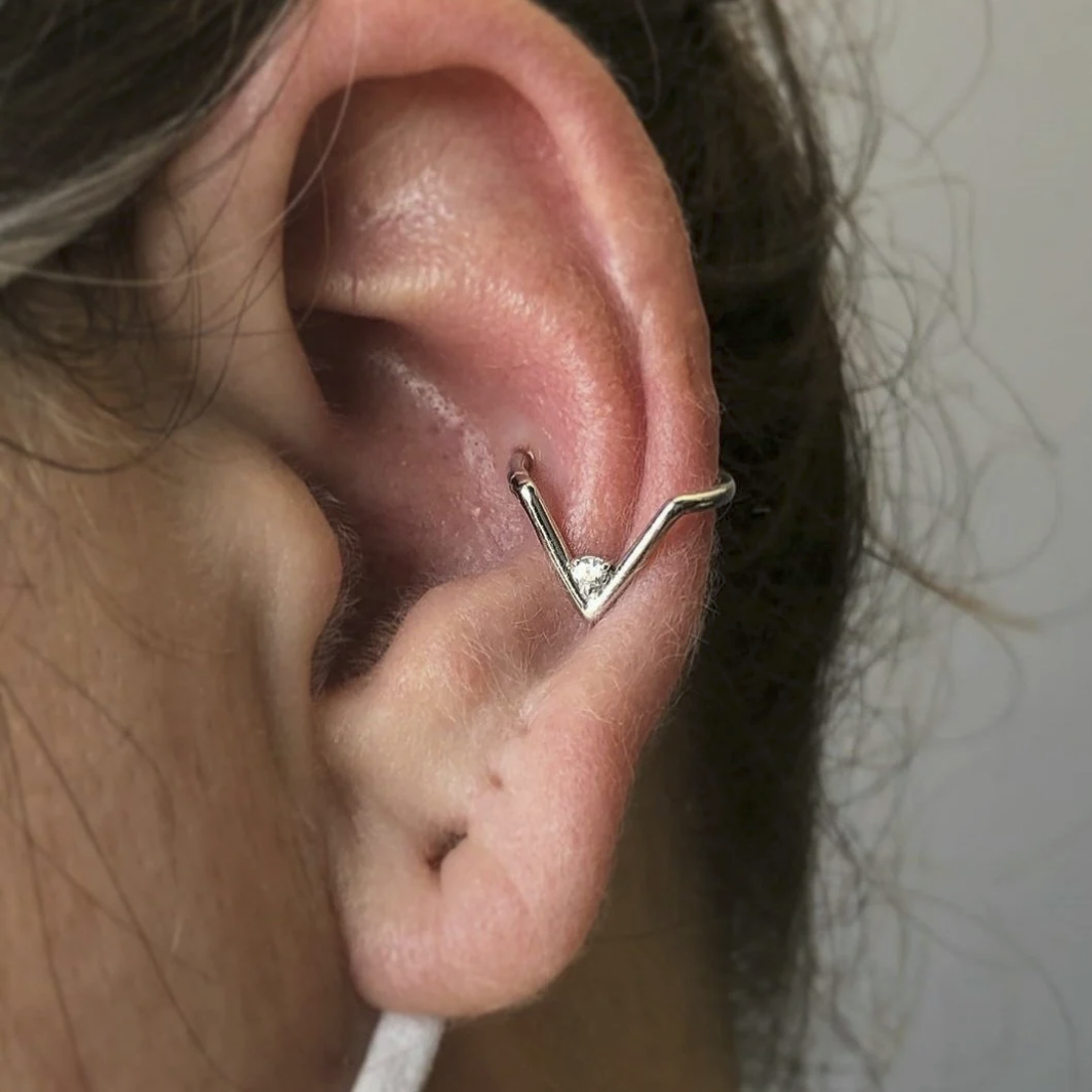 Chevron Seam Ring with CZ — Junipurr