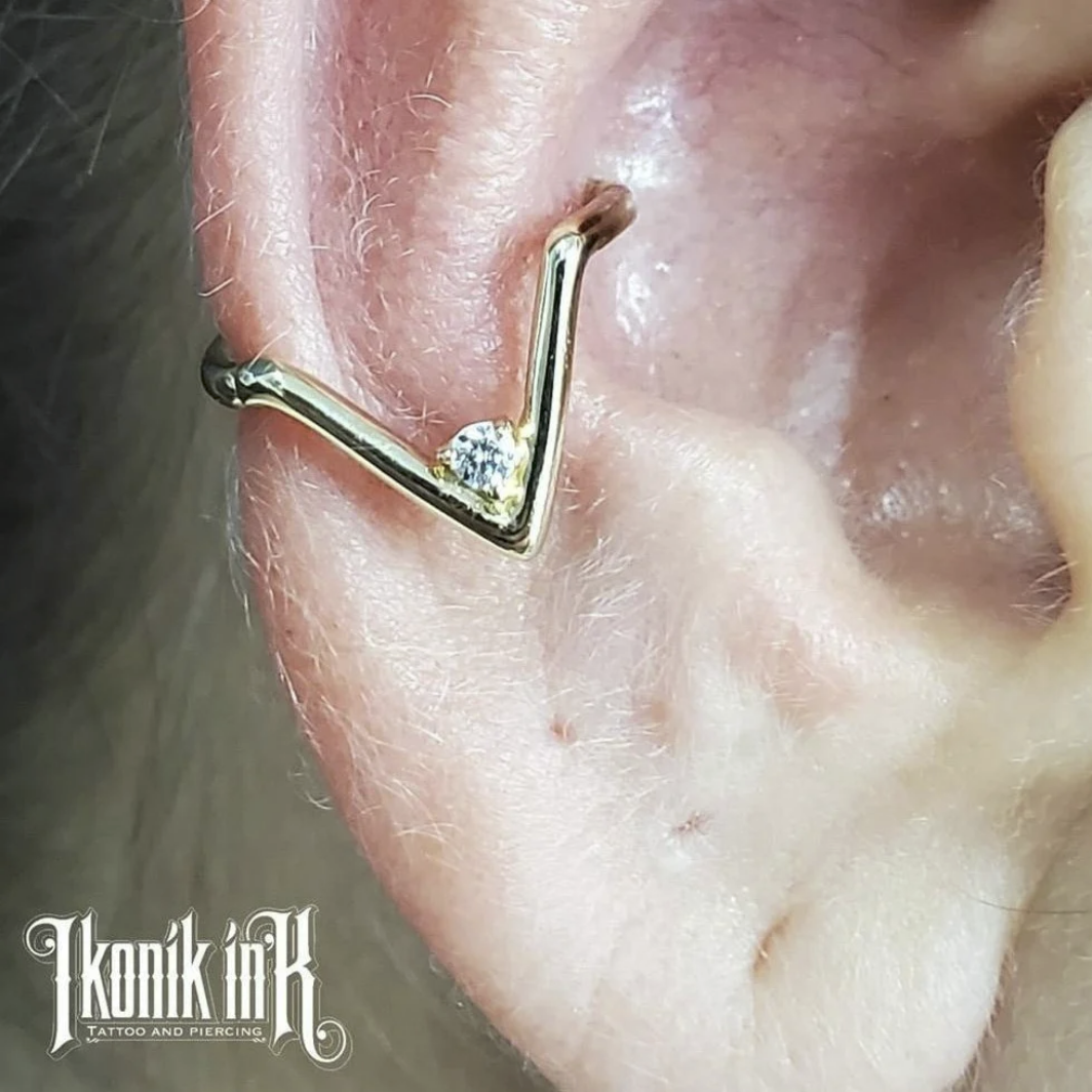 Chevron Seam Ring with CZ — Junipurr