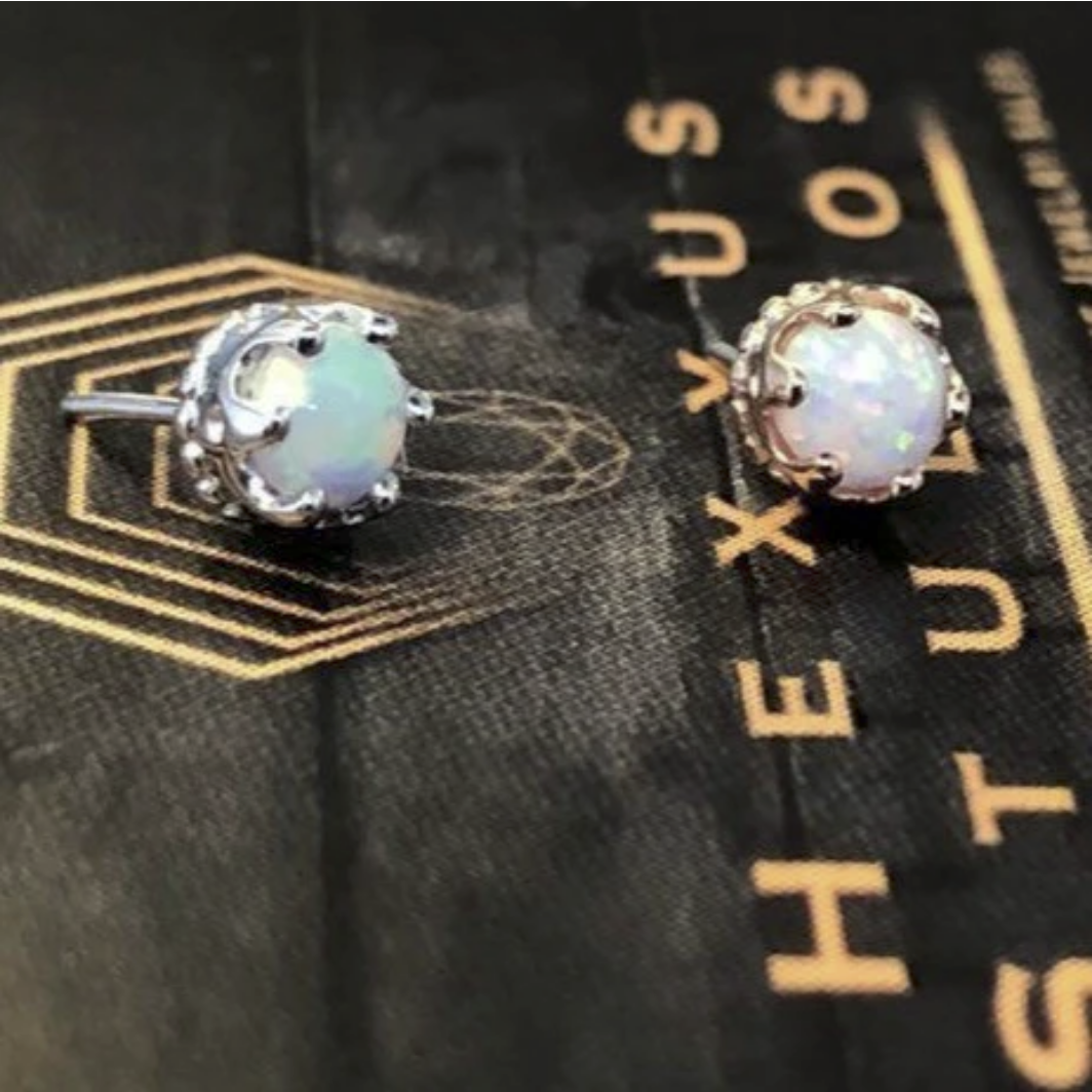 Crown Set with Opal from Junipurr (Vault) — Junipurr