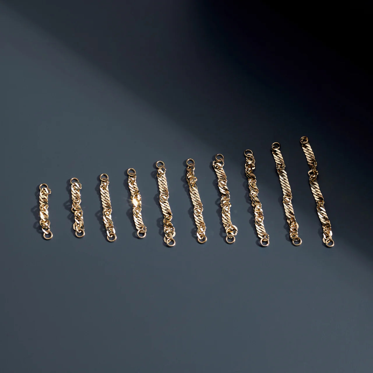 Diamond Cut Singapore Chain from Ember