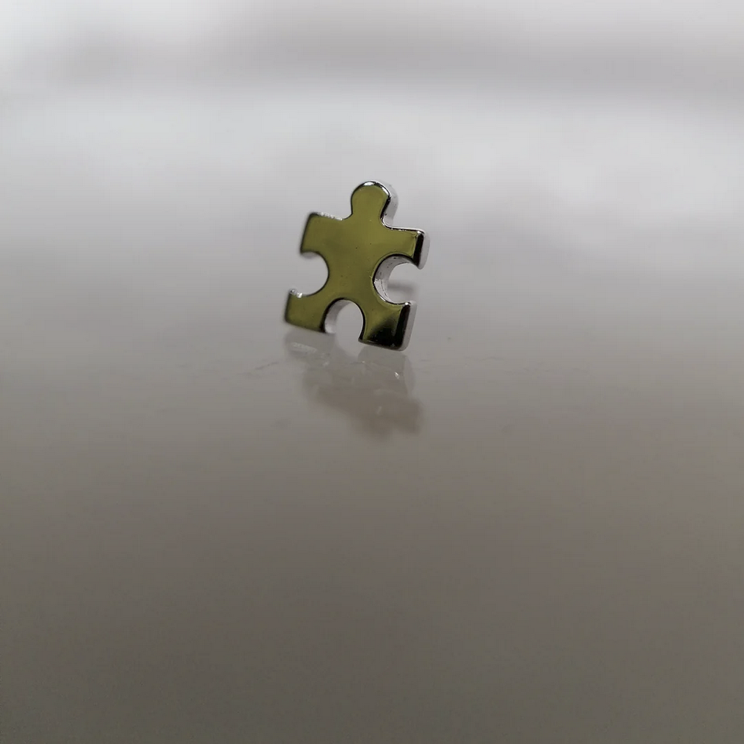 Gold Puzzle Piece — Junipurr