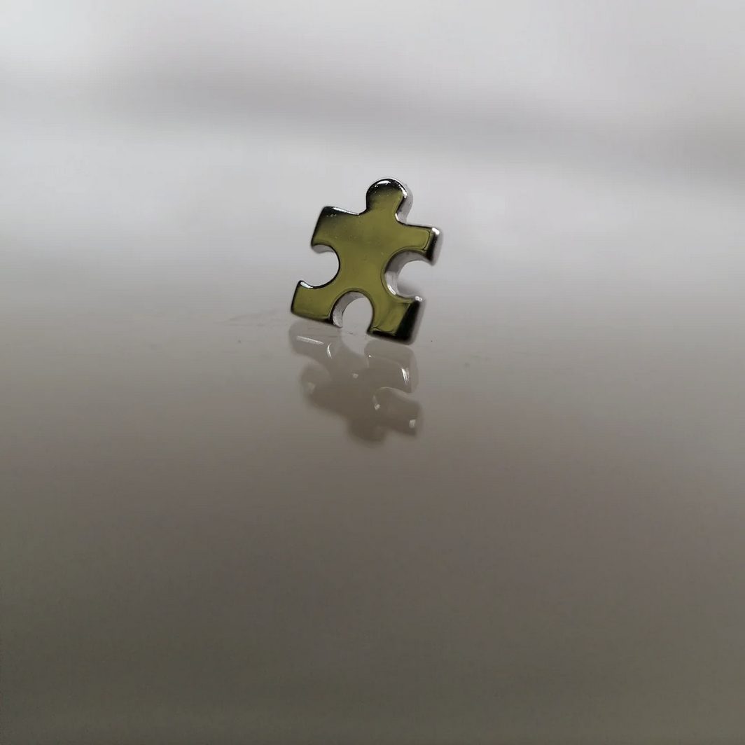 Gold Puzzle Piece — Junipurr