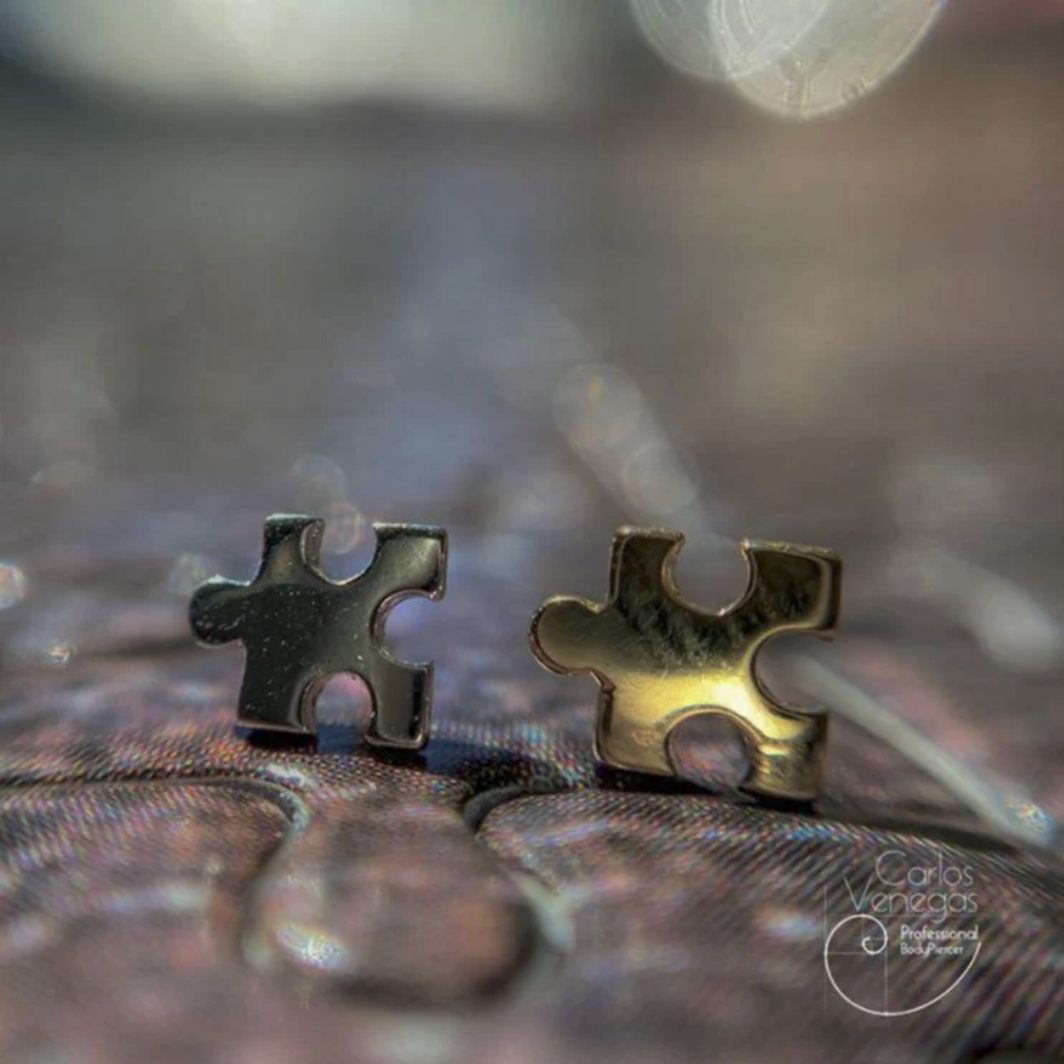 Gold Puzzle Piece — Junipurr
