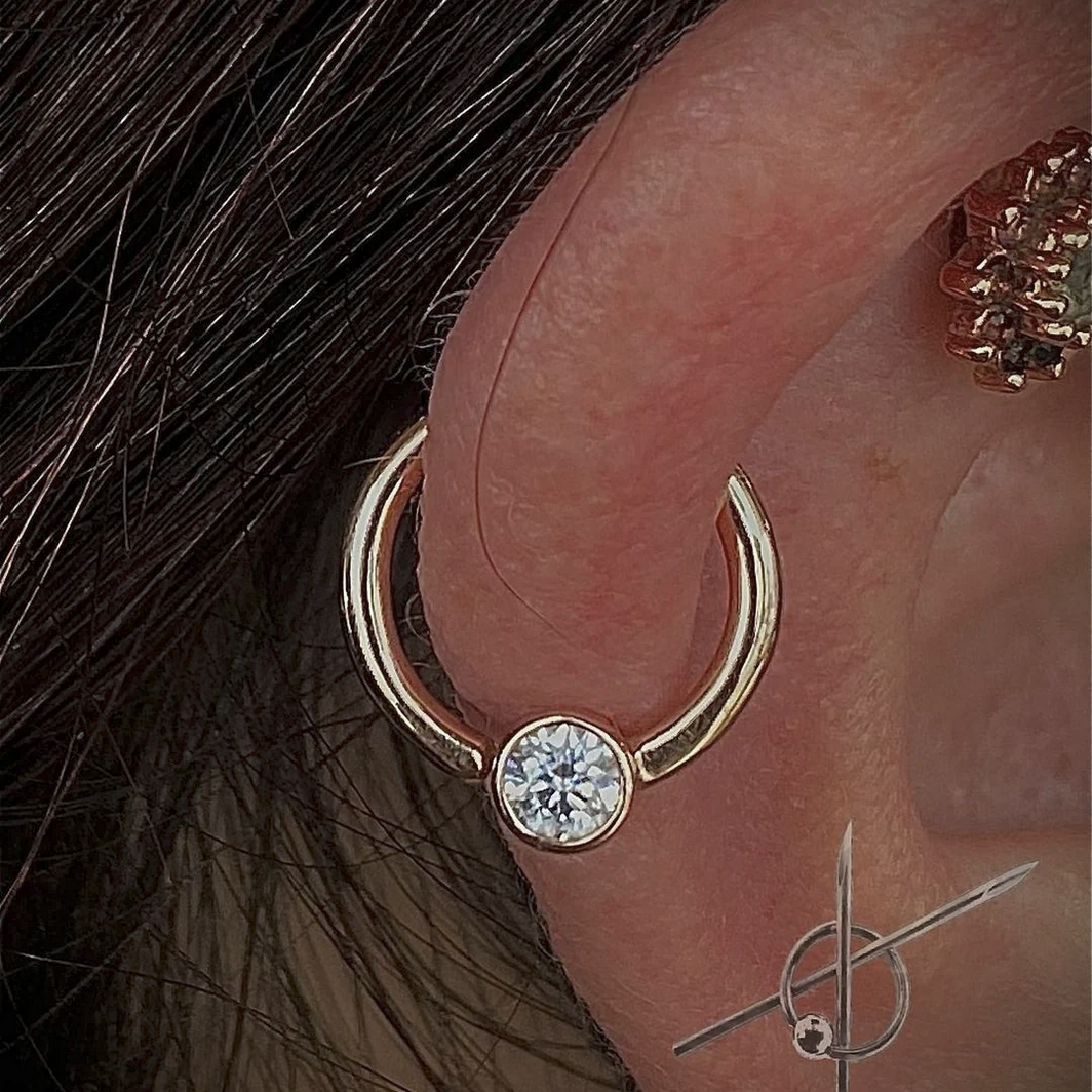 Gold Ring with Fixed CZ — Junipurr