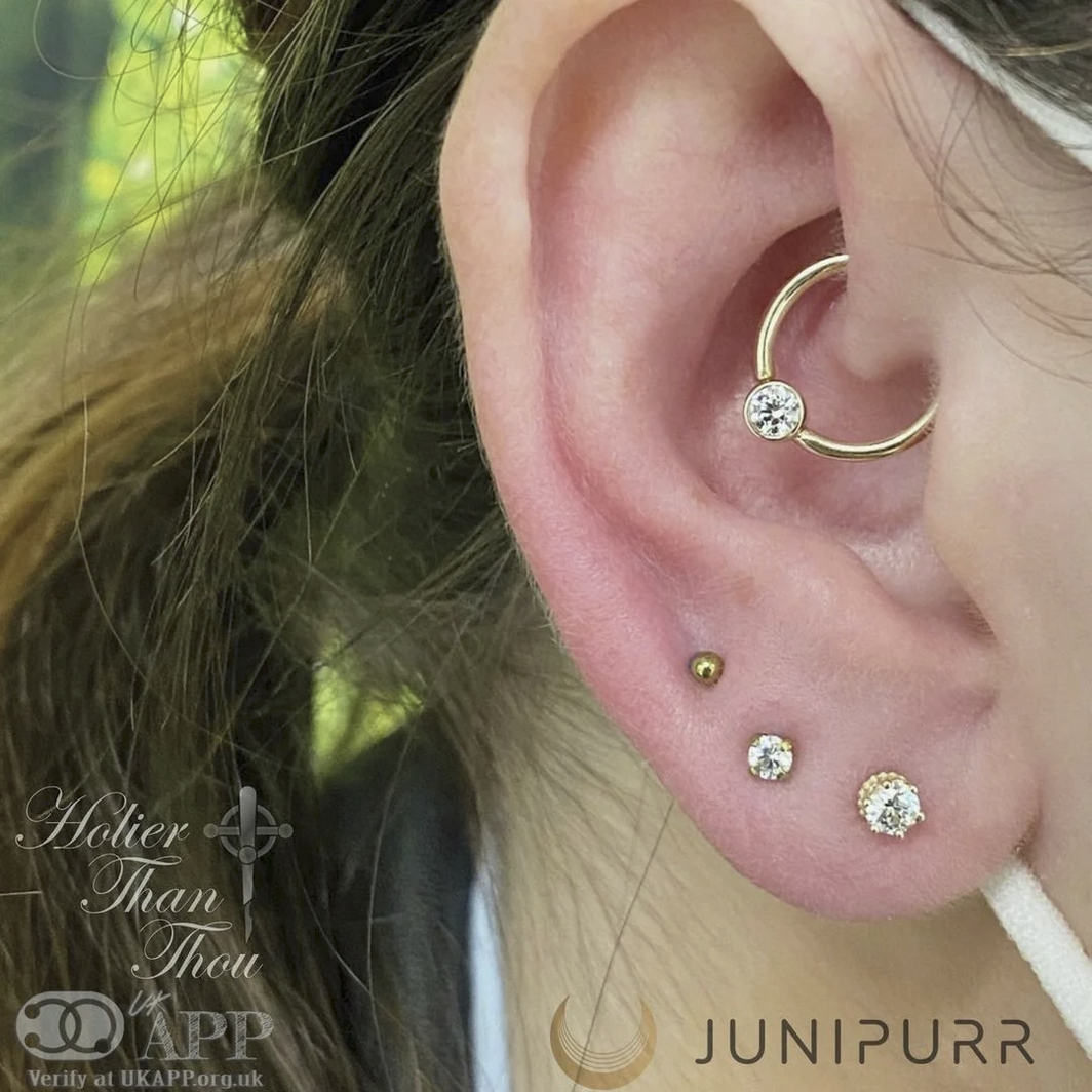 Gold Ring with Fixed CZ — Junipurr