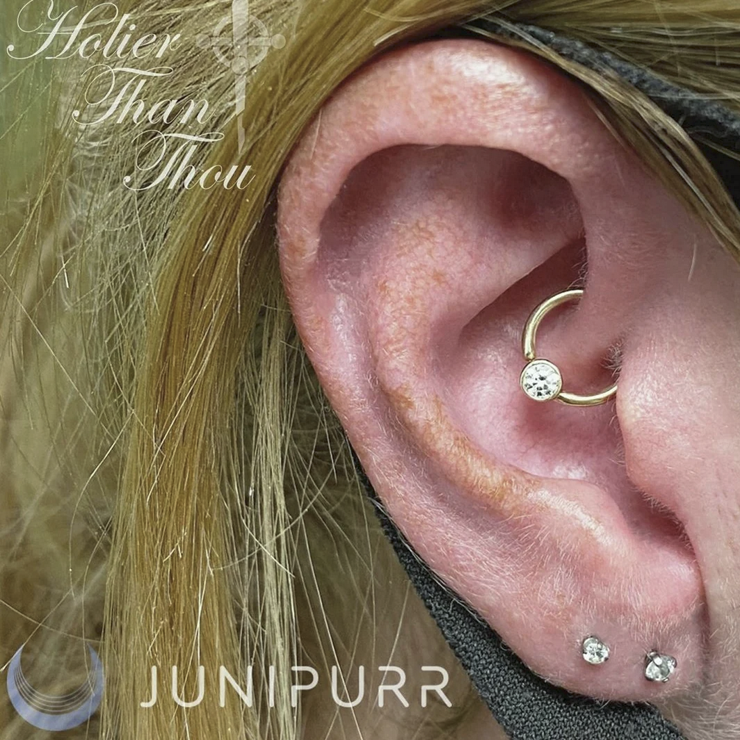 Gold Ring with Fixed CZ — Junipurr