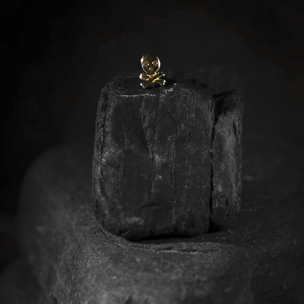 Gold Skull and Crossbones — Junipurr