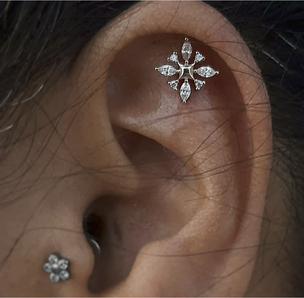 Gold Snowflake Elsa from Junipurr (Vault)