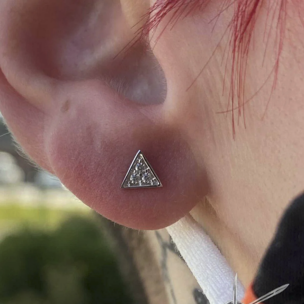 Gold Triangle with 3 CZ — Junipurr