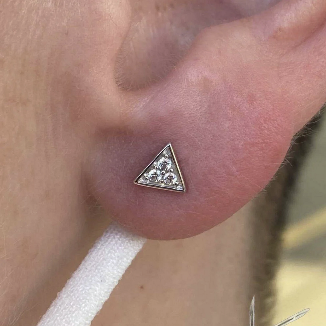 Gold Triangle with 3 CZ — Junipurr