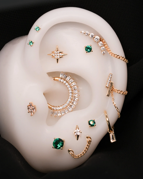 Prong Set Gem with Emerald — Buddha