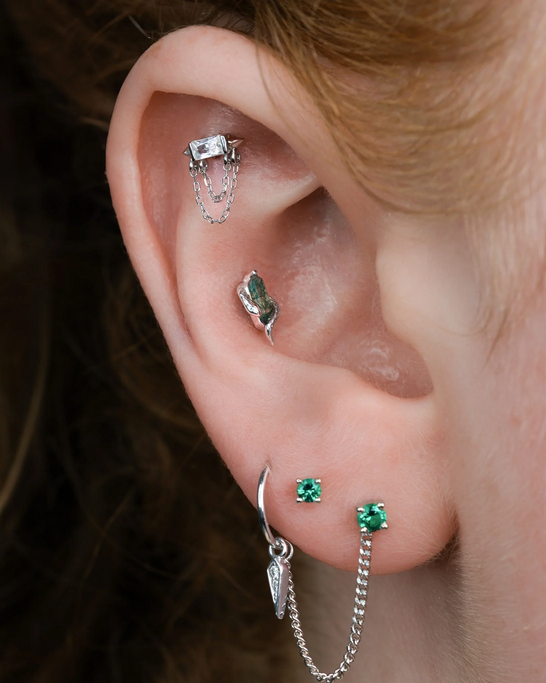 Prong Set Gem with Emerald — Buddha