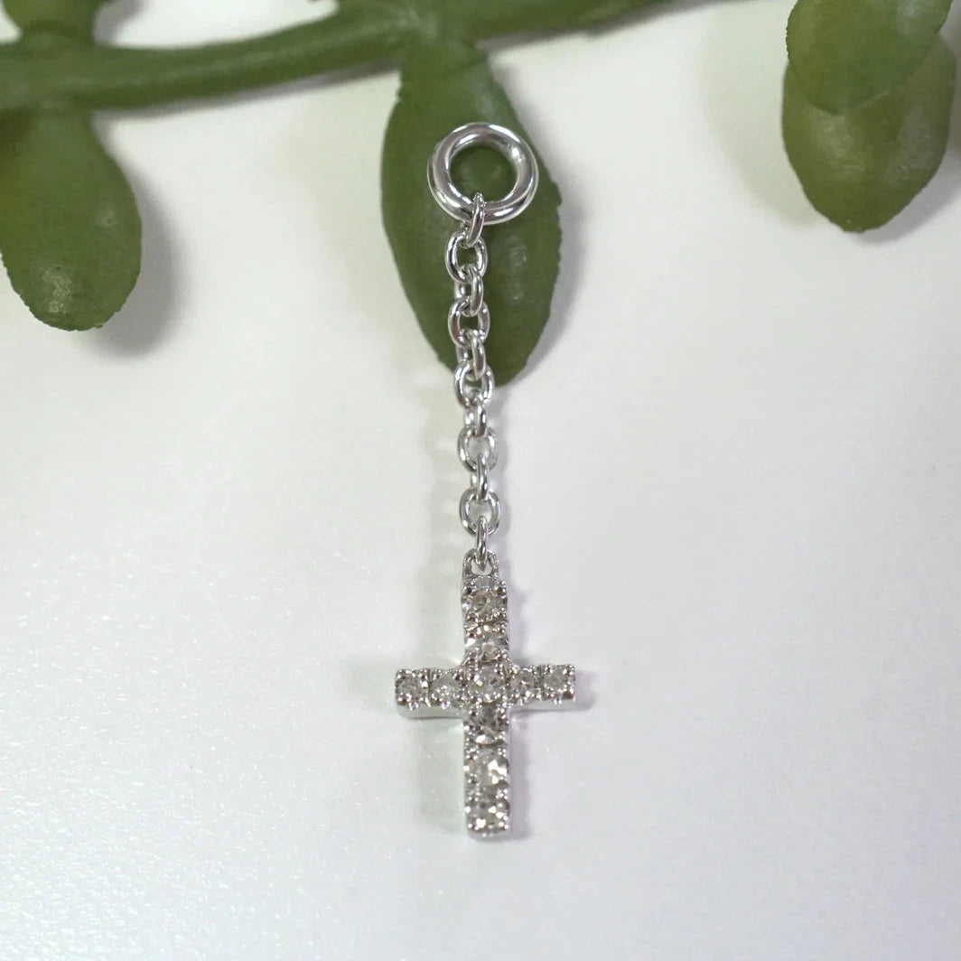 Roma Charm on Chain — Modern Mood