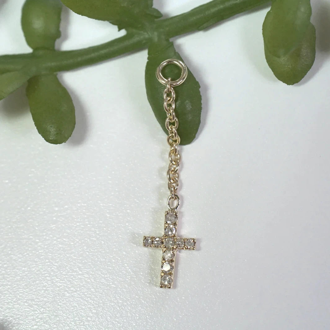 Roma Charm on Chain — Modern Mood
