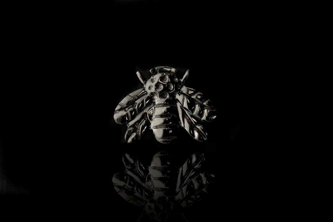 Scene Bee — Junipurr