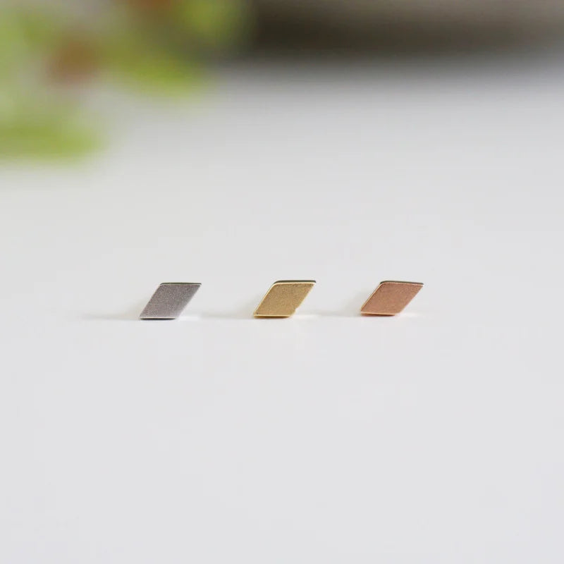 Solid Gold Flat Rhombus — Modern Mood