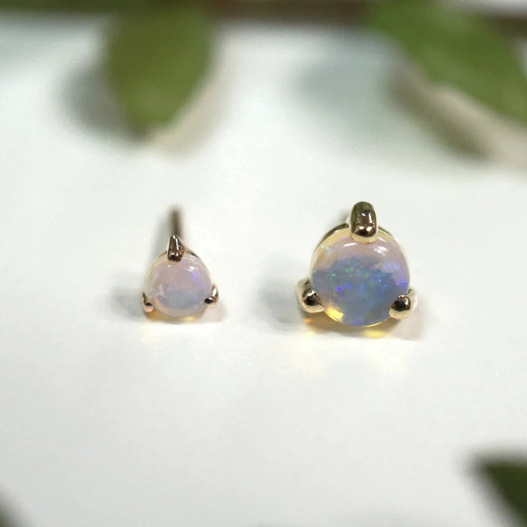 Aura Cabochon Round Solitaire — Modern Mood