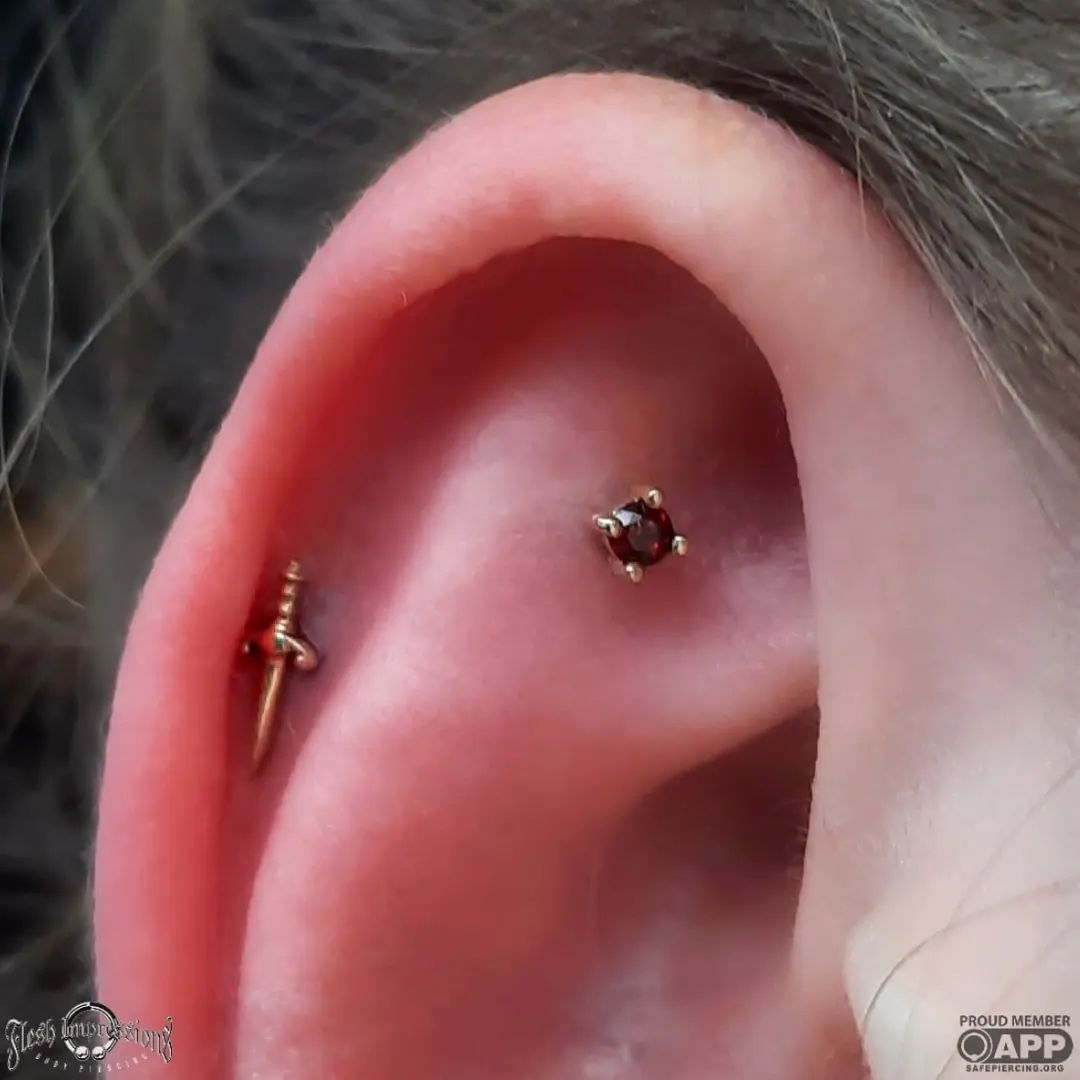 Prong Gem with Garnet - Buddha Jewelry
